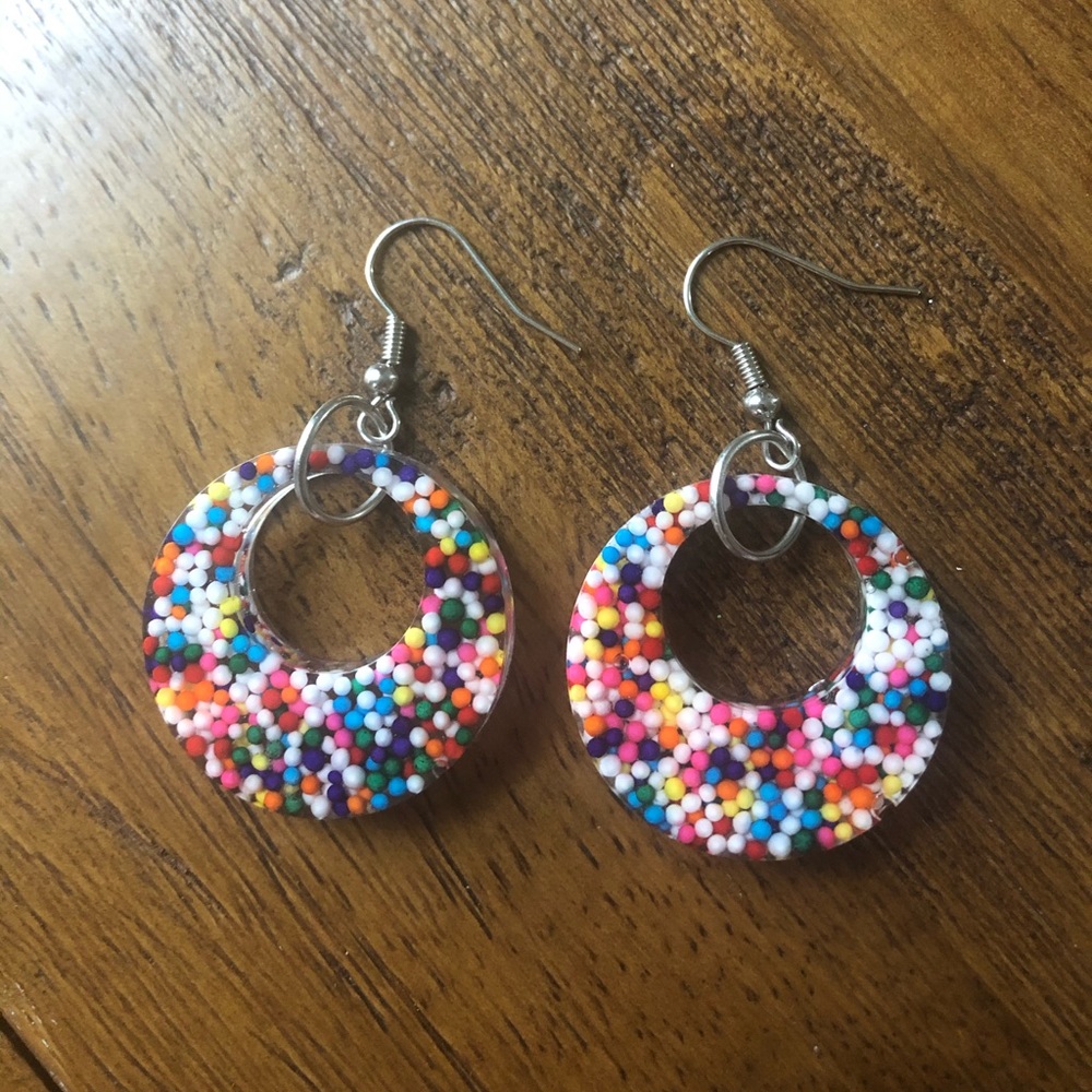 Resin sprinkle earrings!
